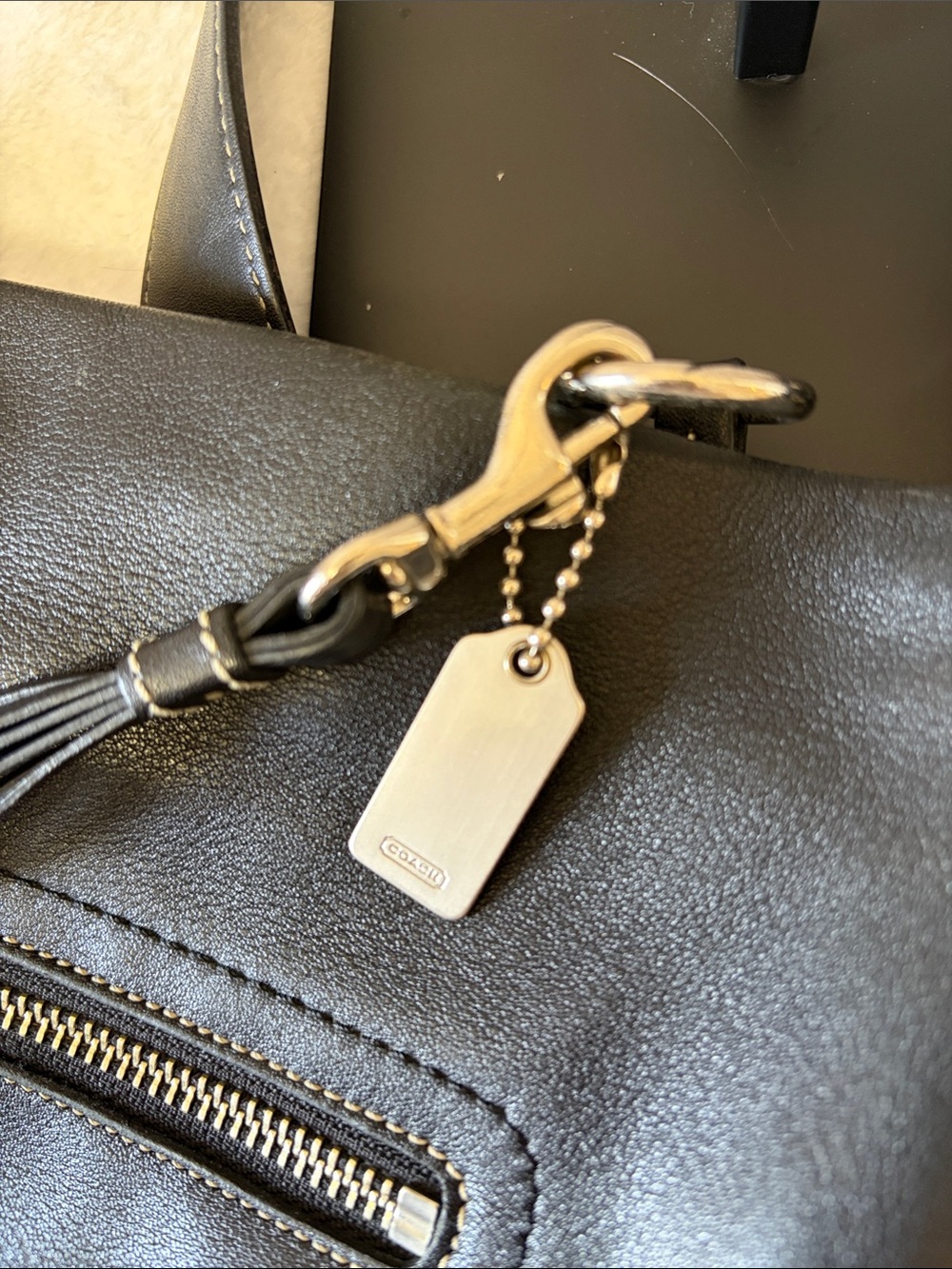 Coach Classic Black Leather Crossbody Shoulder Bag - Picture 11 of 16